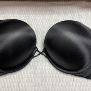 Victoria's Secret Bombshell 36C  2 size pushup bra